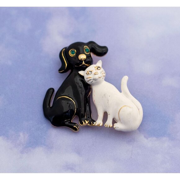 Vintage Art deco Black Dog And White Cat Enamel Brooch - S16 - Picture 1 of 2